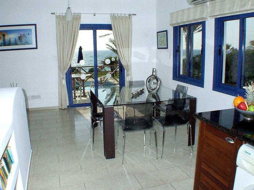 Kymmates Beach Front Villas Paphos Eksteriør bilde