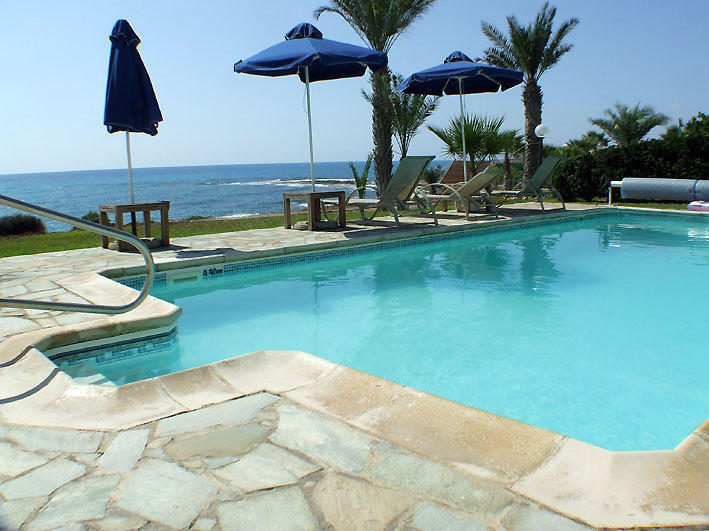 Kymmates Beach Front Villas Paphos Eksteriør bilde
