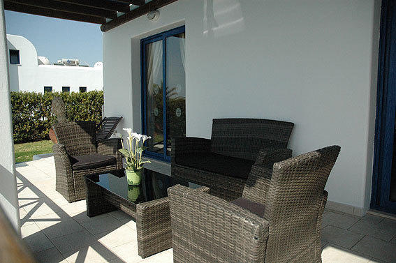 Kymmates Beach Front Villas Paphos Eksteriør bilde