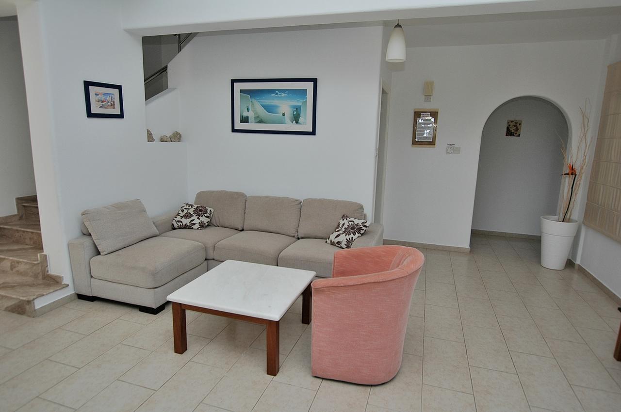 Kymmates Beach Front Villas Paphos Eksteriør bilde