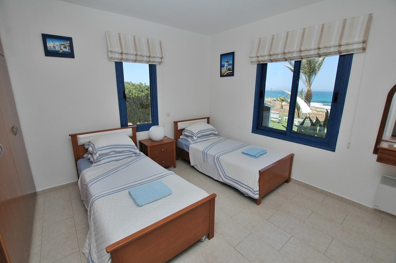 Kymmates Beach Front Villas Paphos Eksteriør bilde