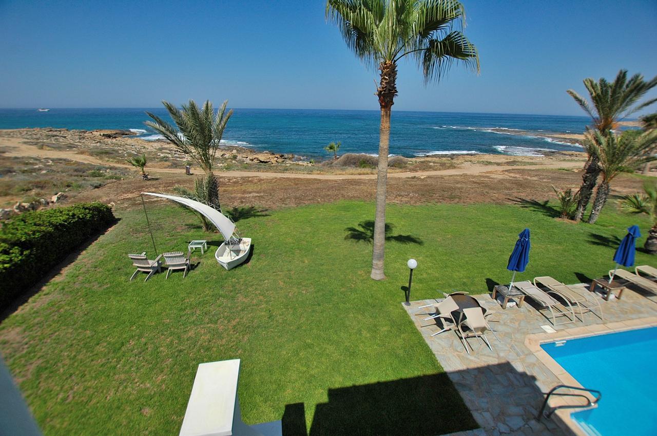 Kymmates Beach Front Villas Paphos Eksteriør bilde