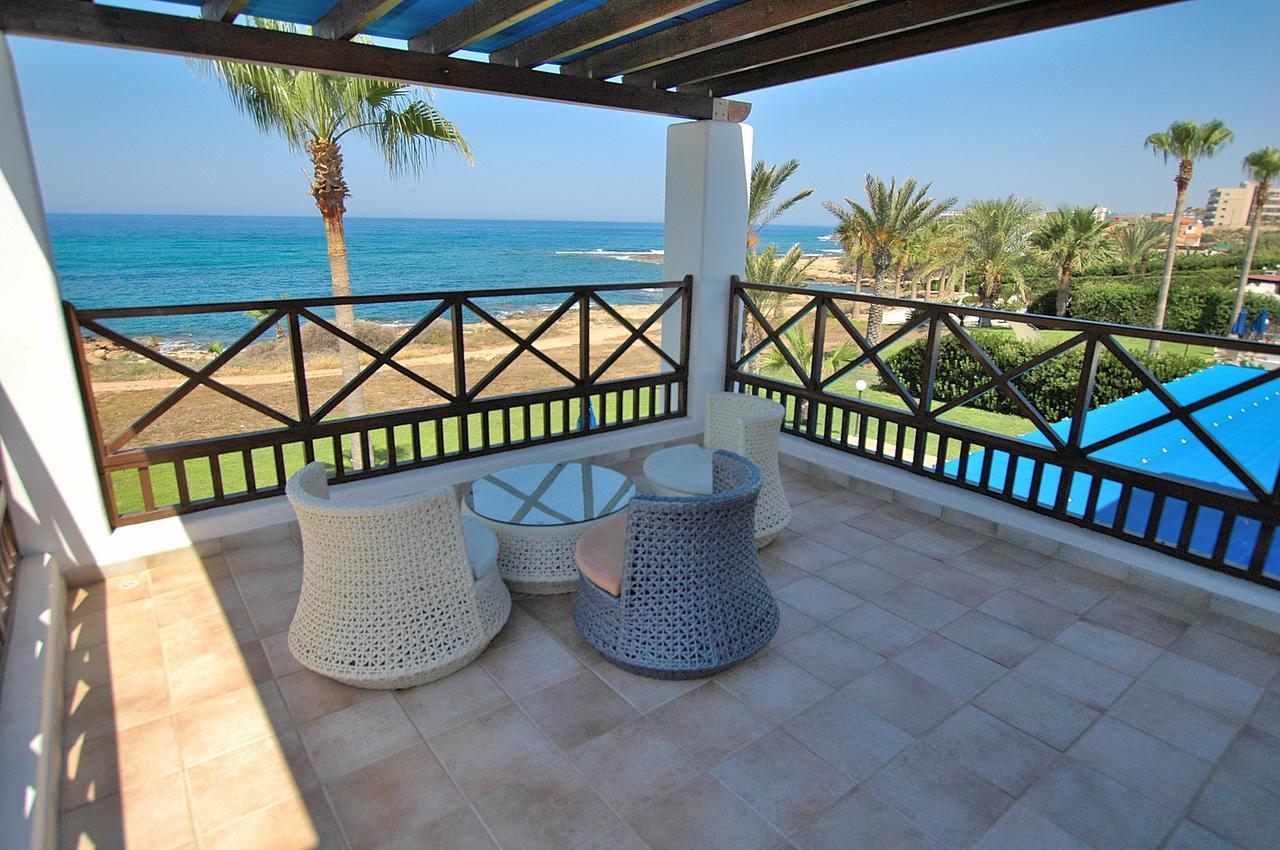 Kymmates Beach Front Villas Paphos Eksteriør bilde