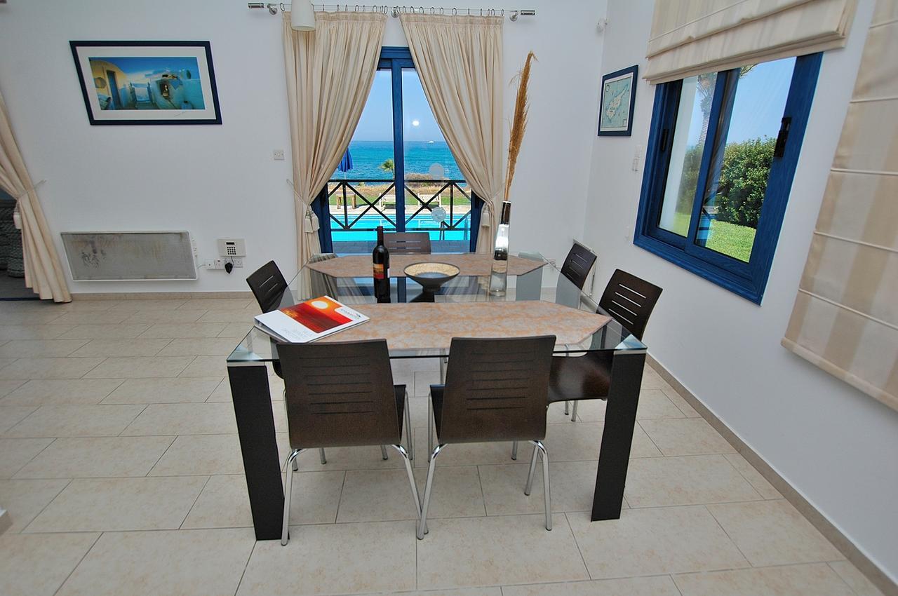 Kymmates Beach Front Villas Paphos Eksteriør bilde